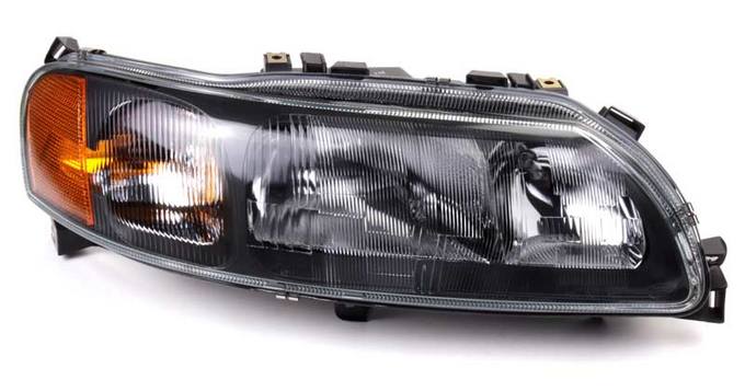 Volvo Headlight Assembly - Passenger Side (Halogen) 8693564 - URO Parts 8693564